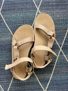 Teva strappy Velcro sandals sand dune women’s 10